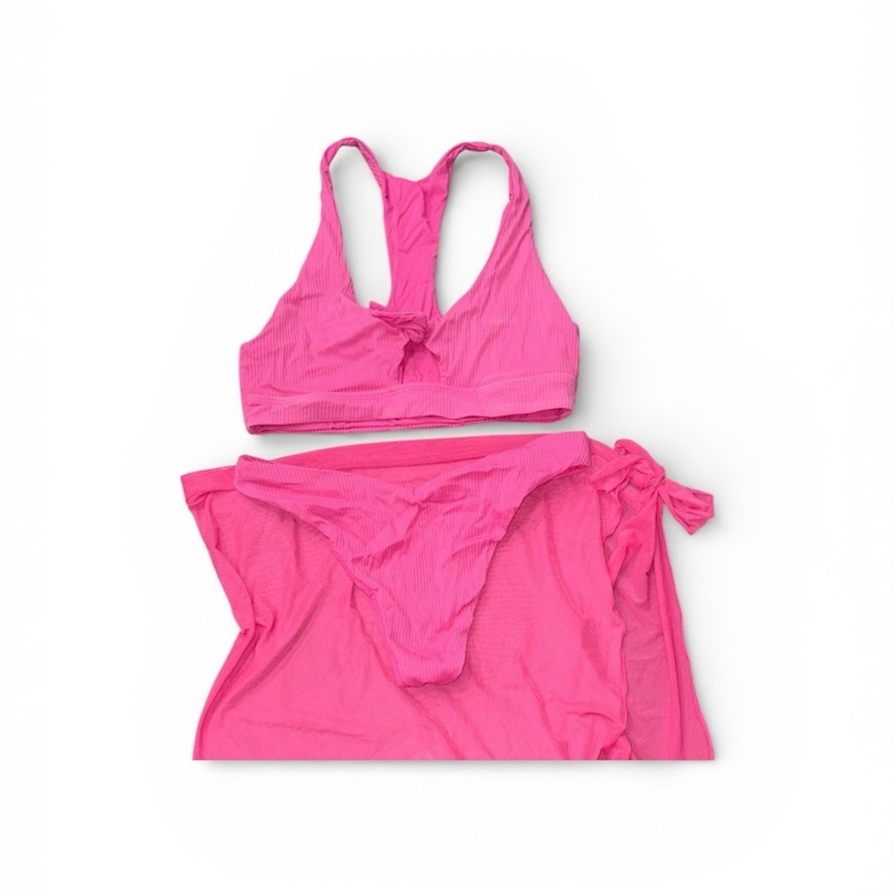 115. Vibrant Pink Women Bikini Set Size Medium